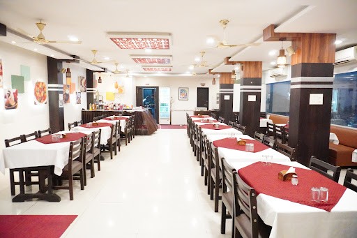 Hotel DeepSandhya